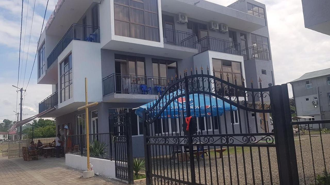 Hotel Guga Kobuleti Exterior photo
